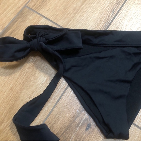 Adore Me Women's Size M Black Strappy Bikini Bottom EUC. - Picture 2 of 6